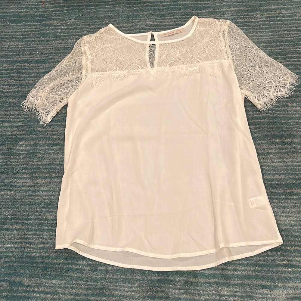 White lace t shirt